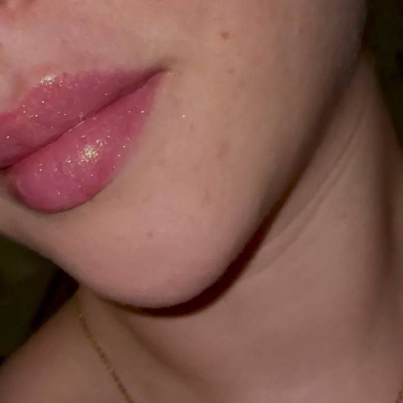 Pink shimmer gloss